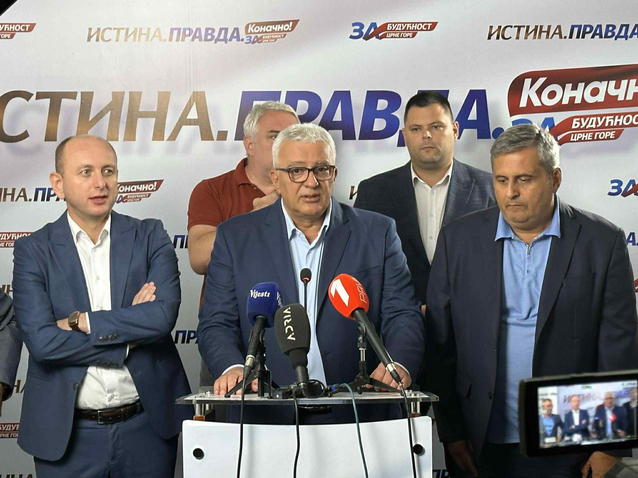 Začarani trougao: Mandić ćuti, Radunović bi da seli, Knežević čeka referendum